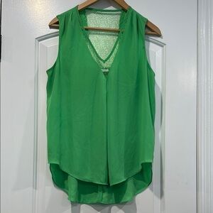 🔵 NY&CO. Green V-Neck Sleeveless Women's High-Low Top Size Medium